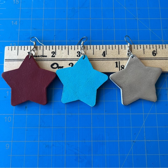 Star Leather Red Oversized Earrings Artist handmade Created by Kuratorkelli - Picture 12 of 13